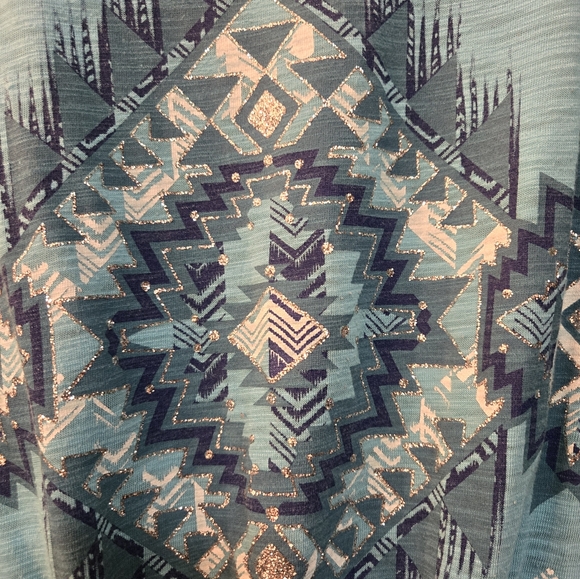 Pretty, flowy, short sleeve turqoise blouse with semi sheer back. Size small. - Picture 2 of 7